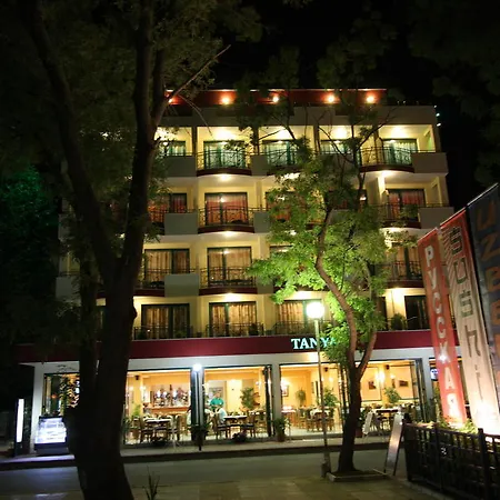 Otel Tanya 3*