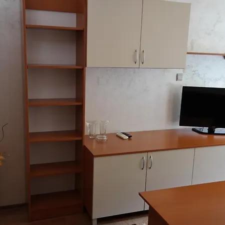 Otel Tanya 3*