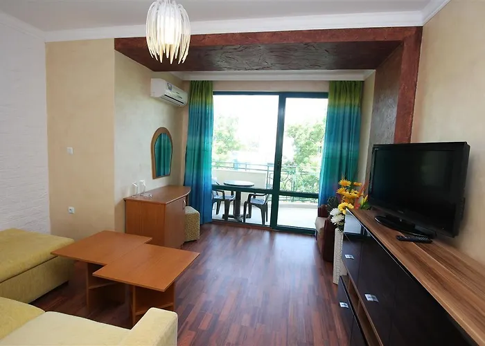 Tanya Hotel Sluneční pobřeží